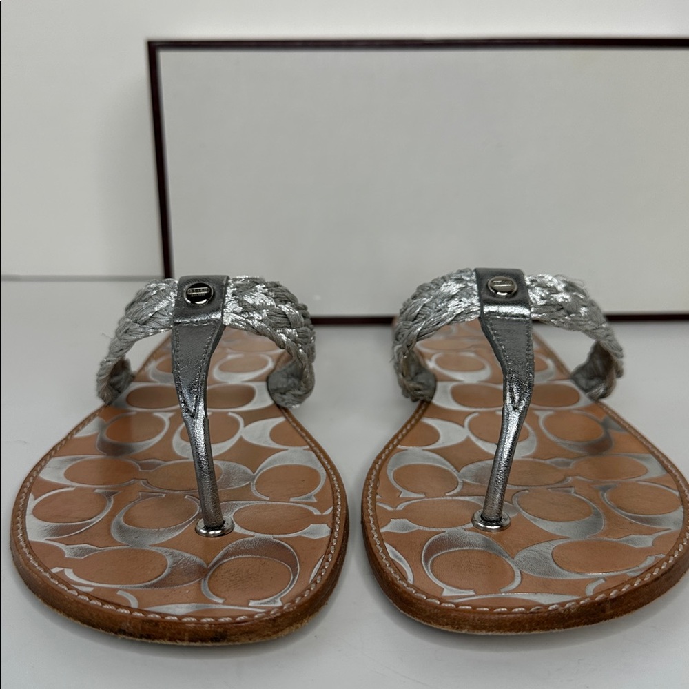 Vintage Coach Robyn Braided Thong Sandal Women's Size 10 Silver Signature C Logo - Picture 4 of 14